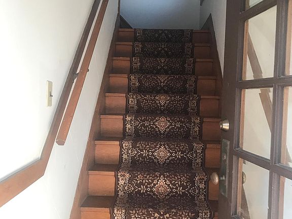 2nd image of 17702 Fries Ave