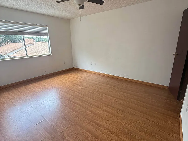 1043 Spring Meadow Dr #1043 — Photo 15