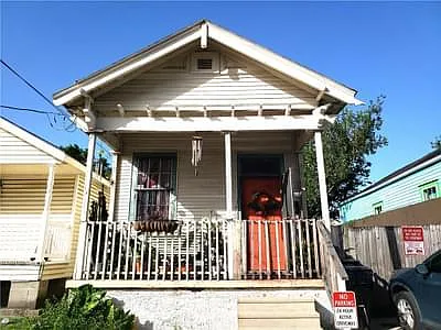 2741 Orleans Ave — Photo 2