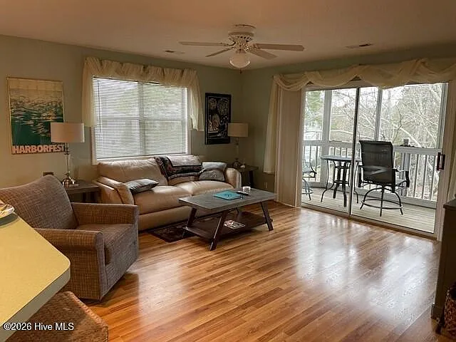 1 bed, 1.0 bath, $1,650 — Photo 1
