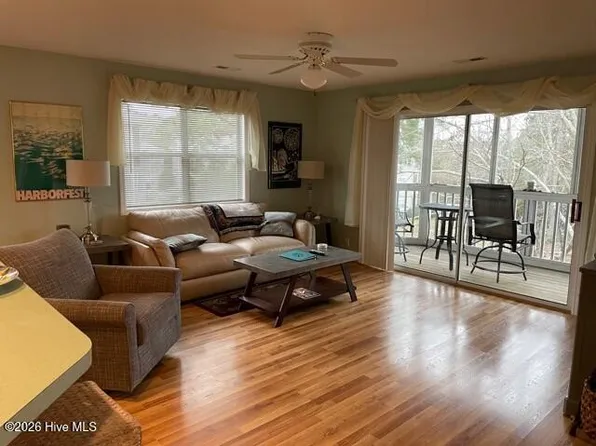 3030 Marsh Winds Cir Unit 105, Southport, NC 28461