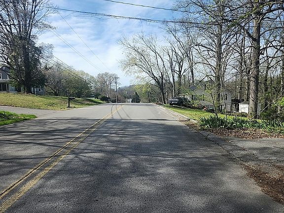 5th image of 108 Westwood Dr