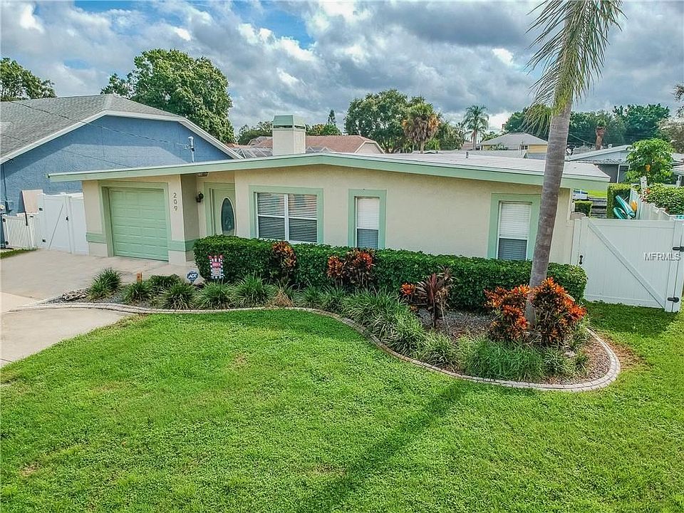 1st image of 209 W Canal Dr