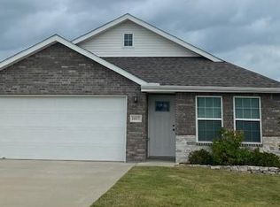 1007 E Mimosa St, Rogers, AR 72756