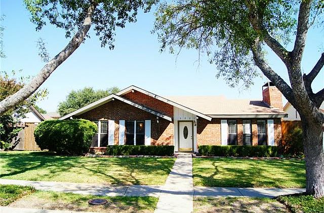 1st image of 3321 Ivanhoe Ln