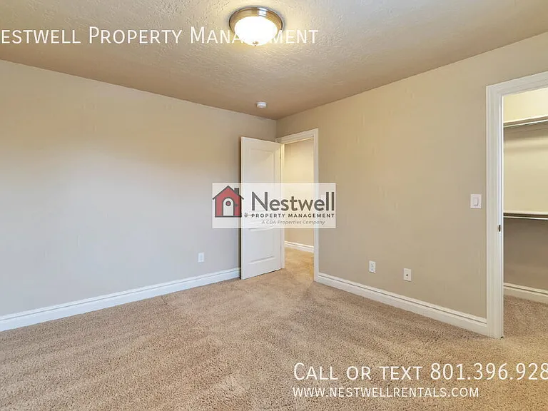 1360 E Foxmont Ln — Photo 15