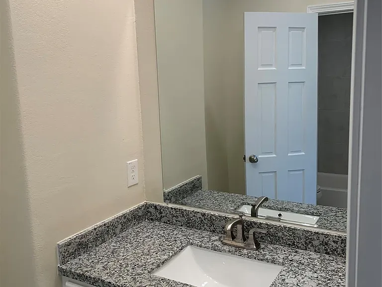 4622 Haywood St — Photo 17