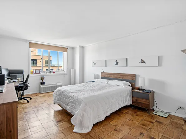 345 East 93rd Street image 11 of 13