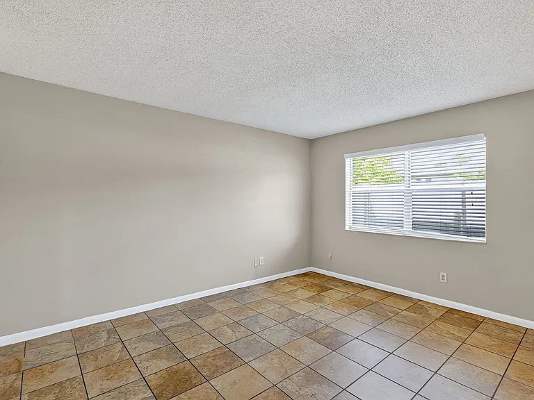 Terrace at Naples Townhomes — Photo 32