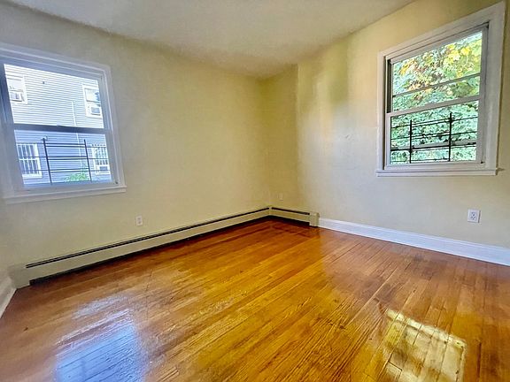 4th image of 26 Fairmount Ave #2