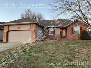 1017 W Cobblefield Way, Ozark, MO 65721