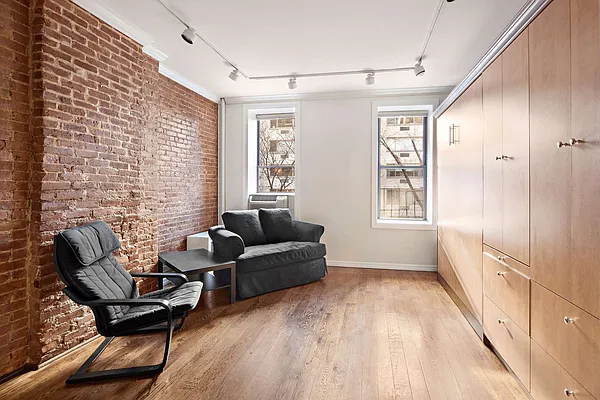 Rented by Stribling | media 8