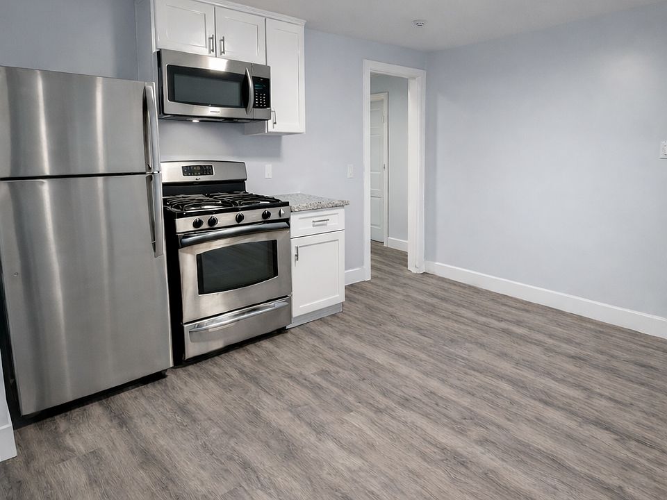 1st image of 458 High St #2-R