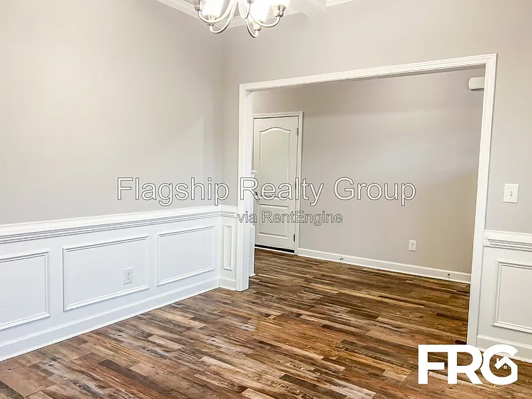 491 Fallingbrook Dr — Photo 7