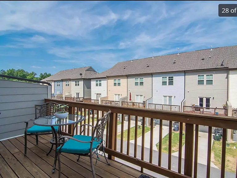 1424 Providence Green Ln — Photo 15
