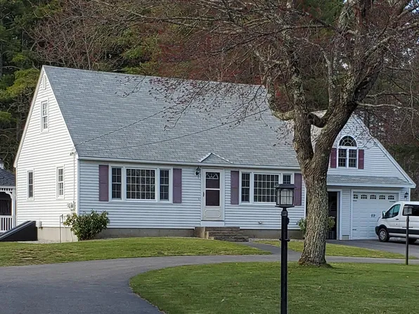 47 Page Rd, Litchfield, NH 03052