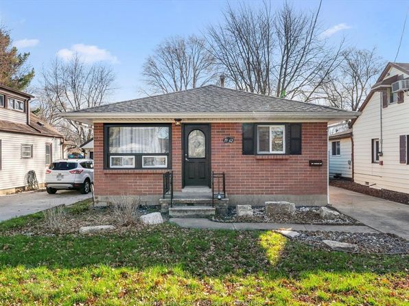 1962 Westminster Ave, Windsor, ON N8T 1X6