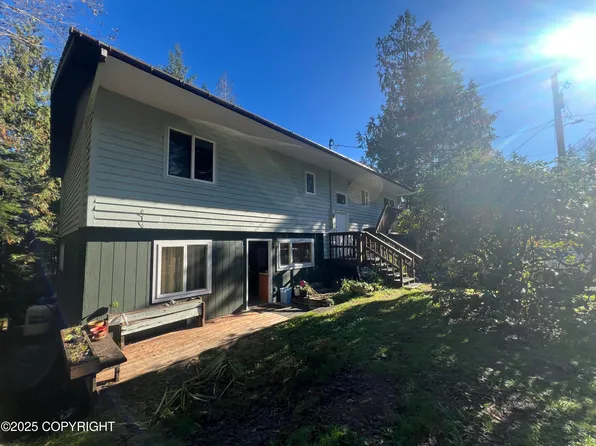 97 Huckleberry Cir, Ketchikan, AK 99901