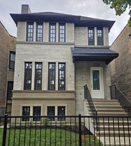 3723 N Oakley Ave, Chicago, IL, 60618