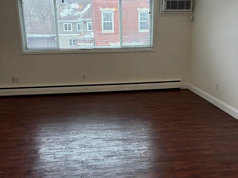 322 Clifton Ave #206 — Photo 3