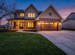 26511 S Overland Dr, Channahon, IL 60410