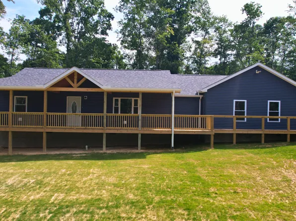 200 Amusement Ave, Mount Nebo, WV 26679