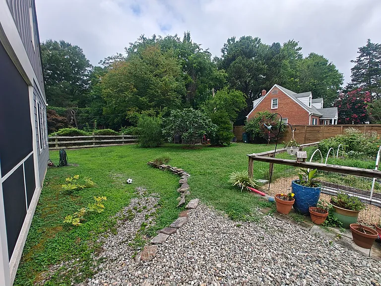 2108 Davenport Ave — Photo 34