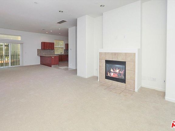 5th image of 6631 Seabluff Dr #6