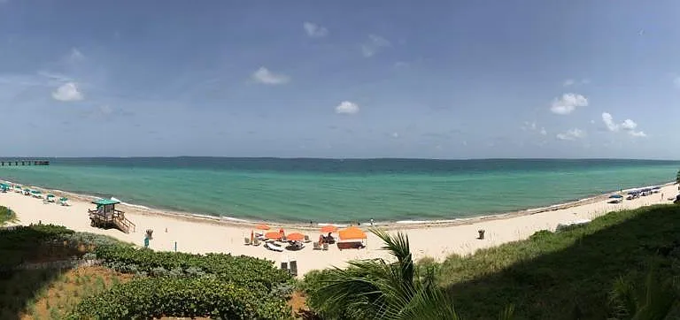 16275 Collins Ave — Photo 24