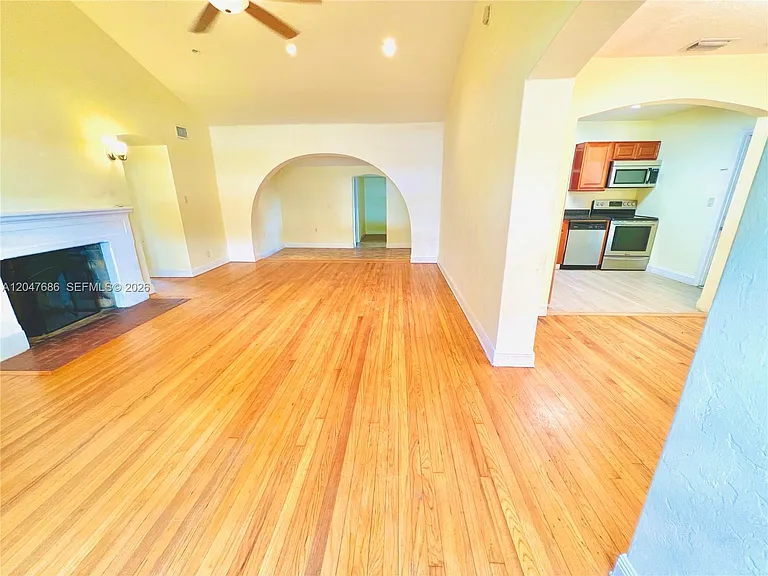 410 Pinecrest Dr — Photo 35