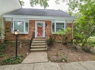 9900 Kingsbridge Dr, Fairfax, VA 22031