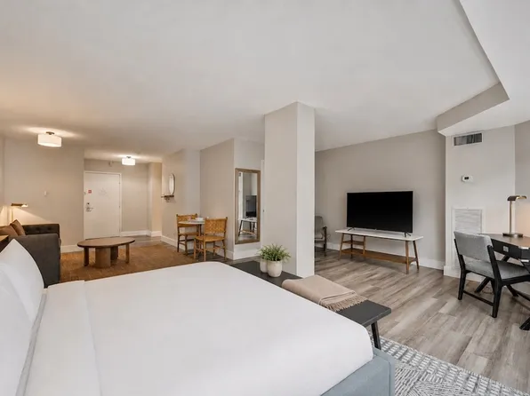 1111 30th St NW, Washington, DC