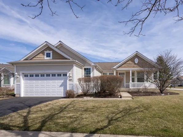 12402 Cold Springs Dr, Huntley, IL 60142