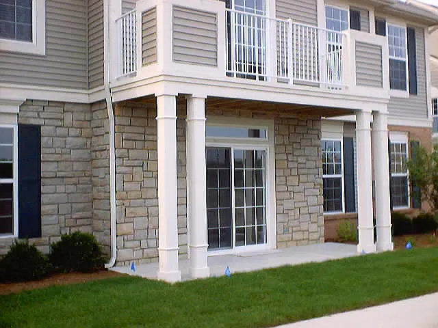 2 bed, 1326 sqft, $2,100 — Photo 2