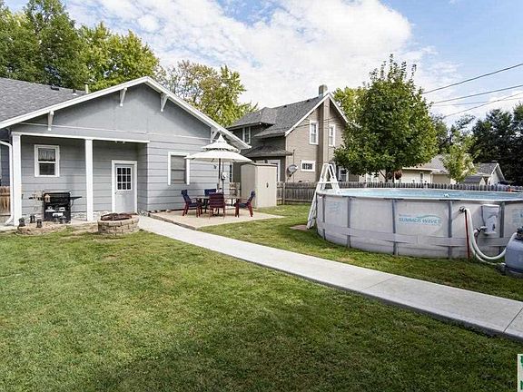 4th image of 4212 Davis Ave