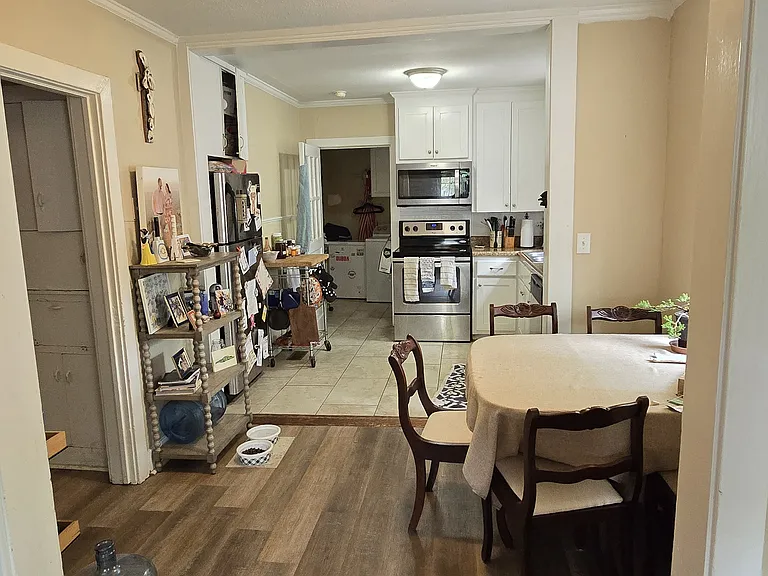 528 Whitfield St — Photo 5
