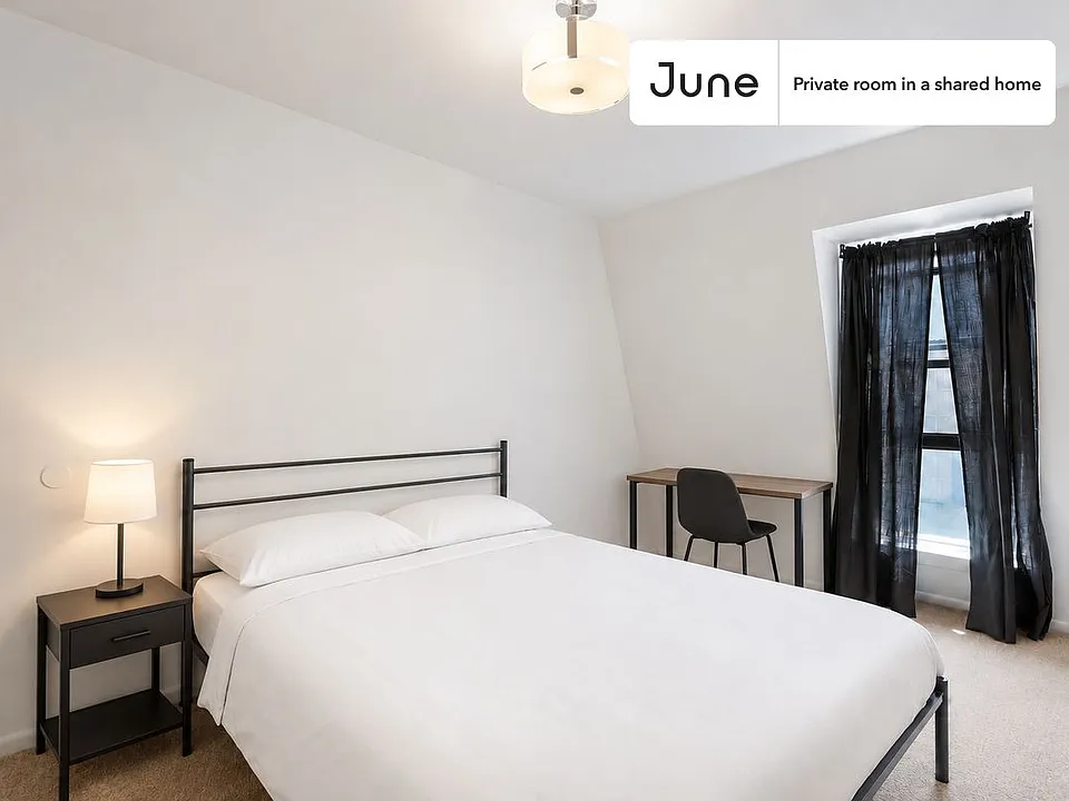 1107 1/2 M St NW #2B