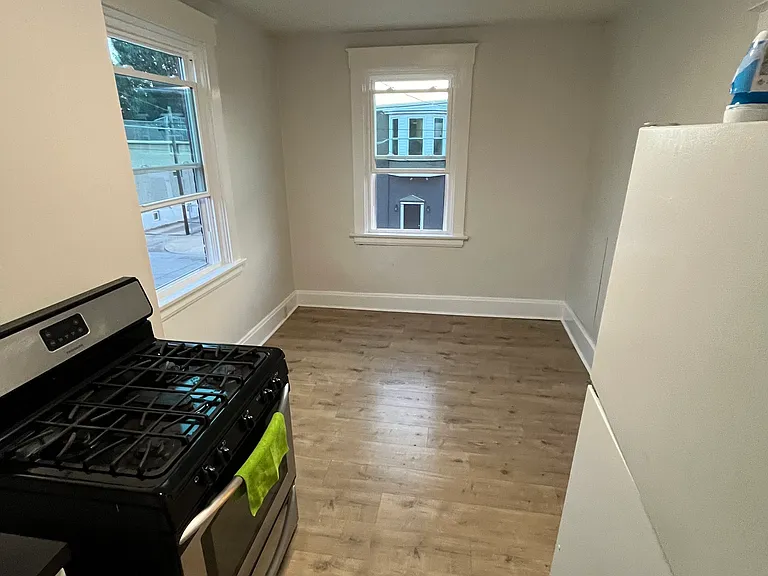 802 6th Ave #2 — Photo 9