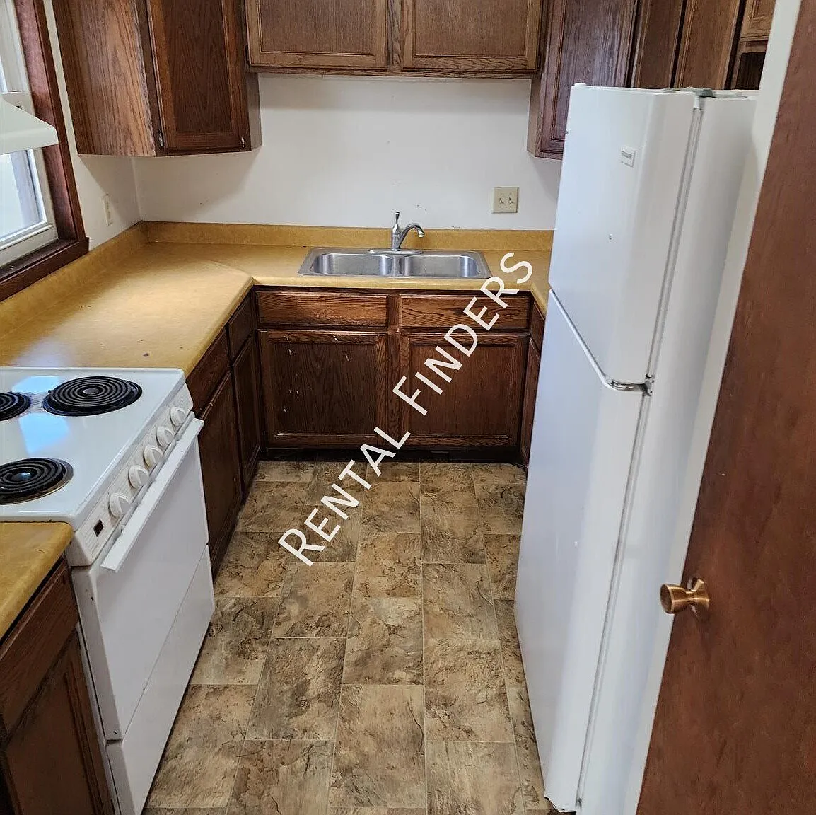 3 bed, $1,195 — Photo 1