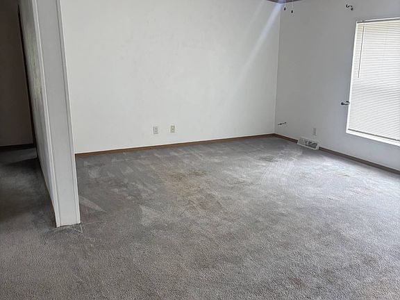 5th image of 506 Myoma St