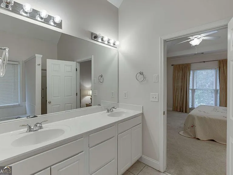 6440 Deep Woods Ct — Photo 26