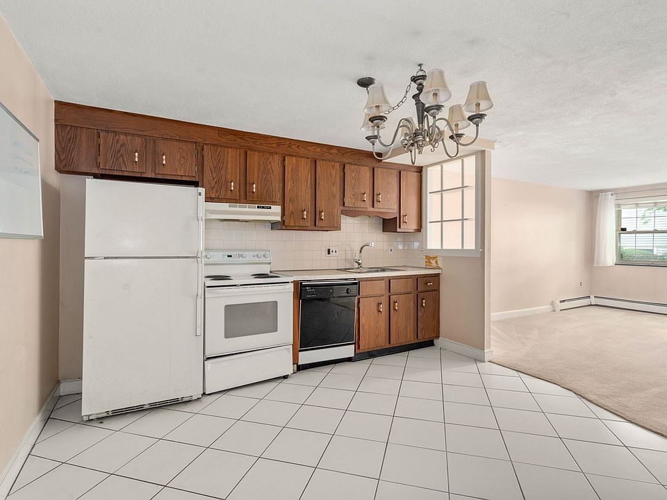 1st image of 99 Pleasant St APT A-4