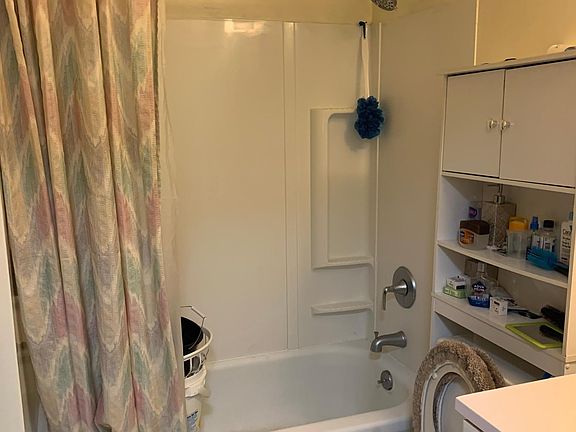 3rd image of 2660 Elmwood Ave APT 2