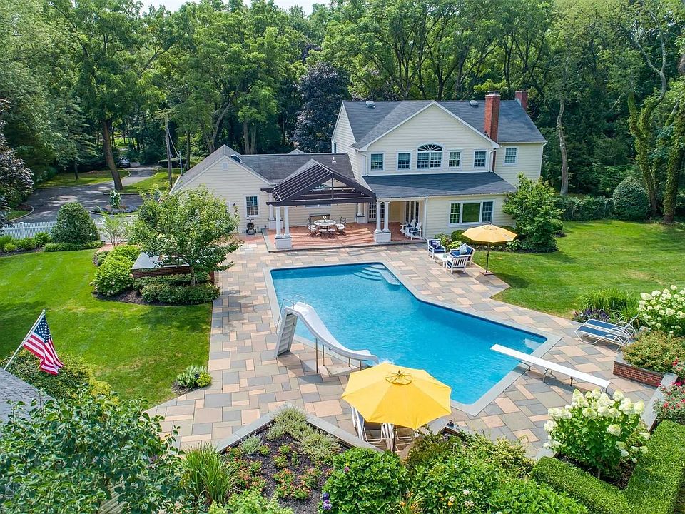 105 Lawrence Hill Rd, Cold Spring Harbor, NY 11724 | Zillow