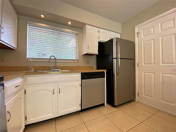4th image of 4743 Gardenbrook Ln