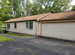 3 Fish Ct, Athens, NY 12015