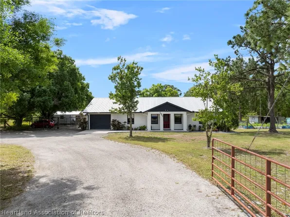 1537 Us Highway 98 W, Frostproof, FL 33843