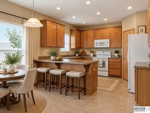 4th image of 4203 N 176th St