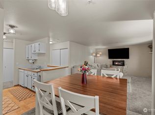 667 4th St NE APT K201, East Wenatchee, WA 98802