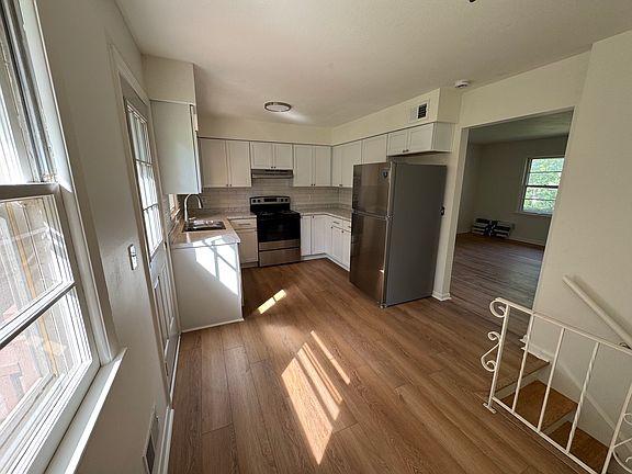 2nd image of 8342 Lowell Ave #8342